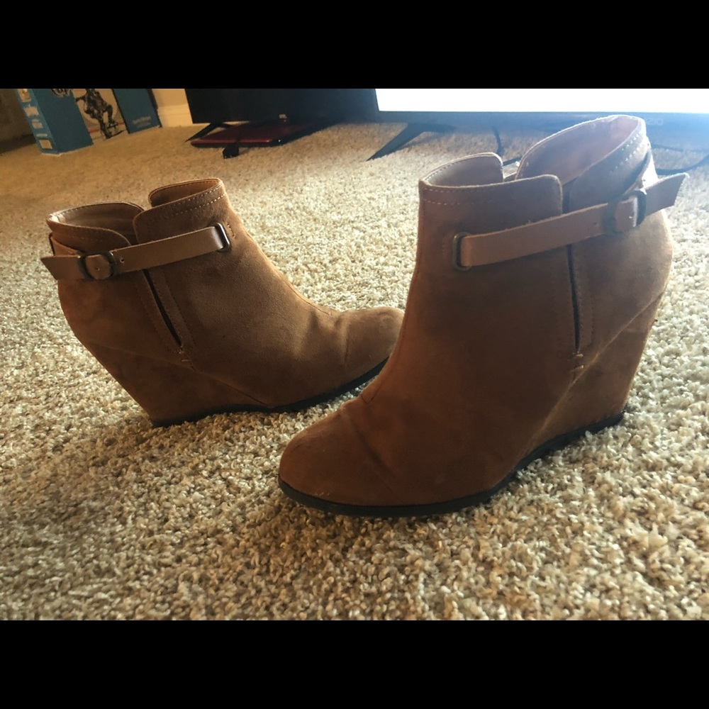 Soft faux shade wedges